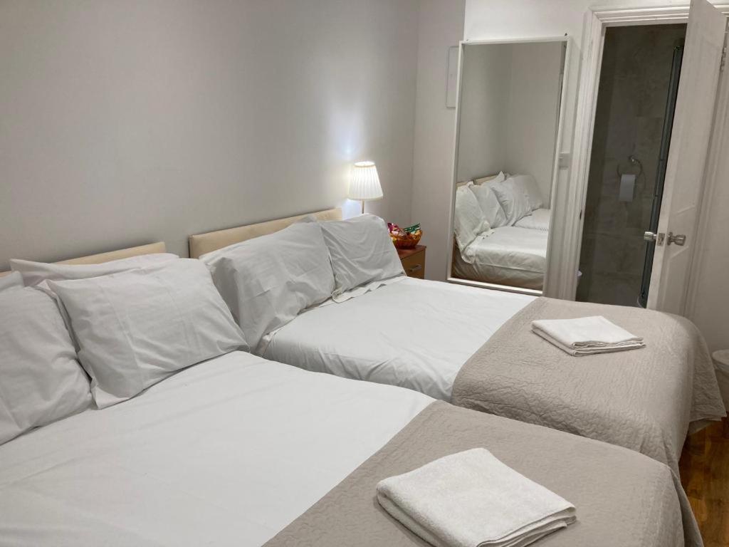 Venetian Hotel Лондон Экстерьер фото